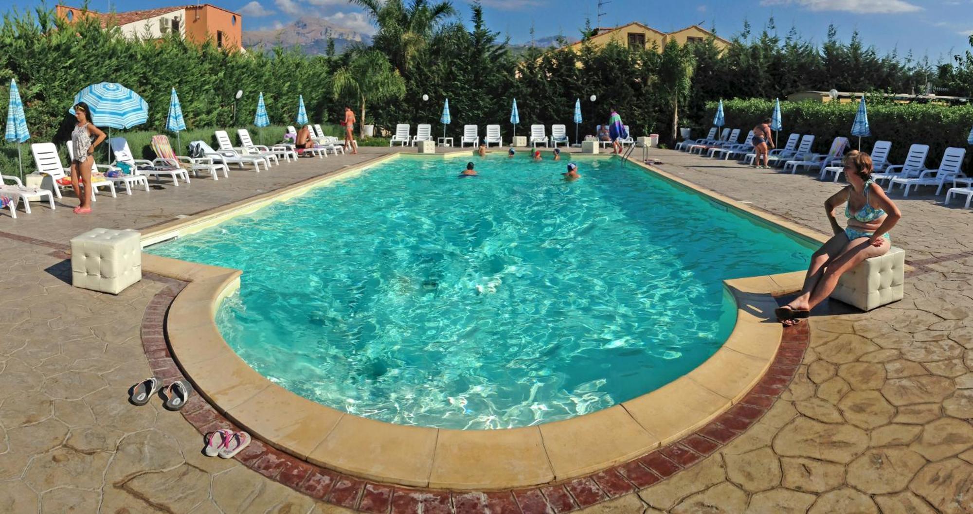 Villa Indipendente Le Coccinelle Beach Mare Piscina A 250 Mt Dal Mare Con Servizio Di Piscina A 400 Mt 12 K Da Cefalu Campofelice Di Roccella Dış mekan fotoğraf